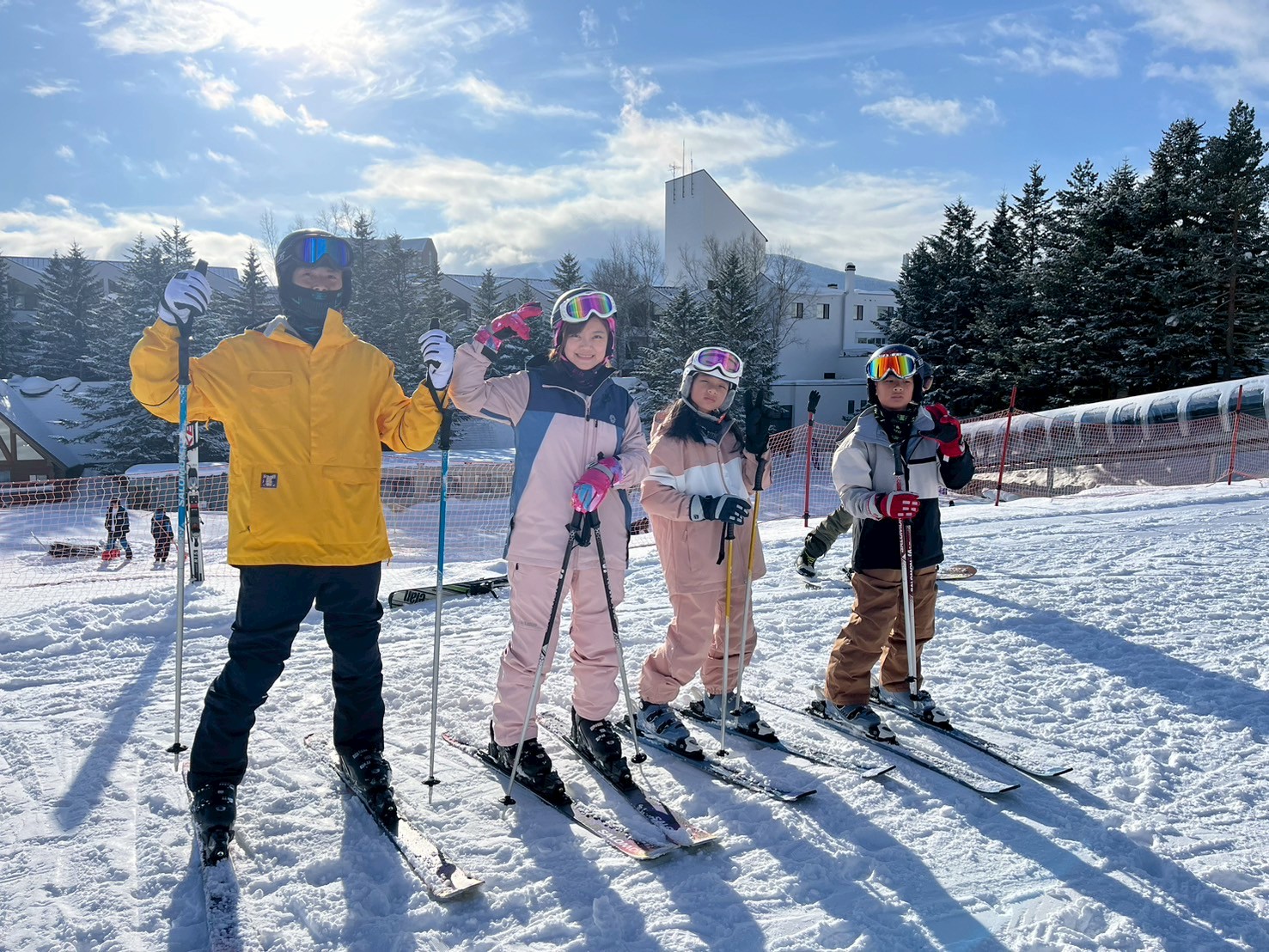 北海道ルスツスキースクールのサムライスノーコンシェルジュの初心者レッスン画像
